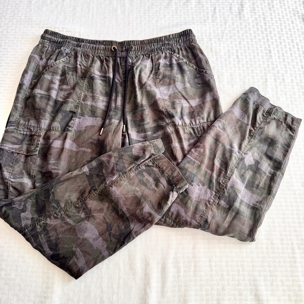 Sanctuary Standard Surplus Camo Cargo Jogger Pants‎ Camouflage Green Size 31